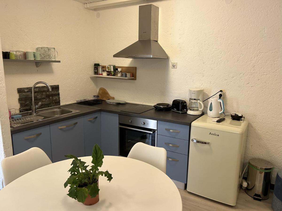 Peaceful Apartment With Patio Ρόβινι Εξωτερικό φωτογραφία