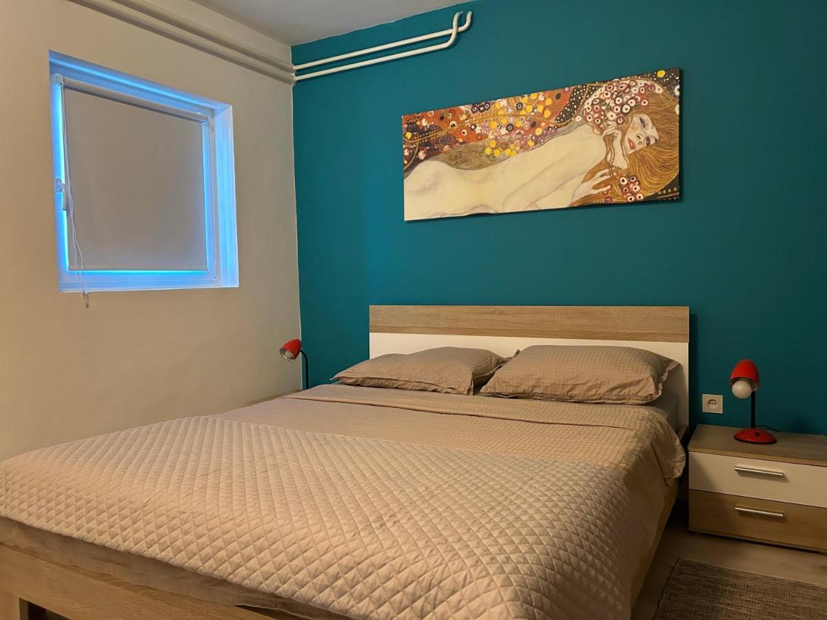 Peaceful Apartment With Patio Ρόβινι Εξωτερικό φωτογραφία